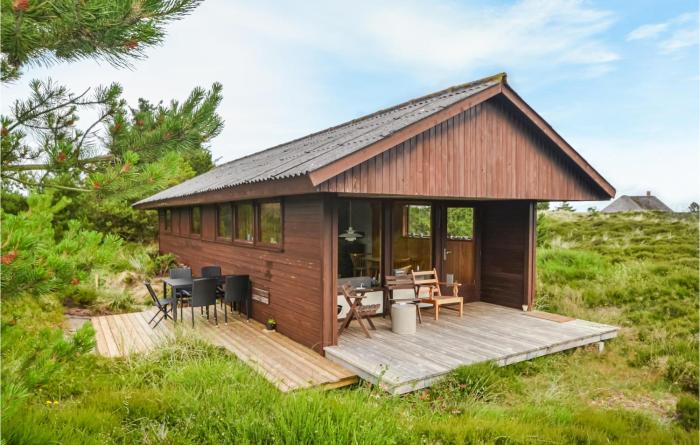 Three-Bedroom Holiday Home In Oksbol