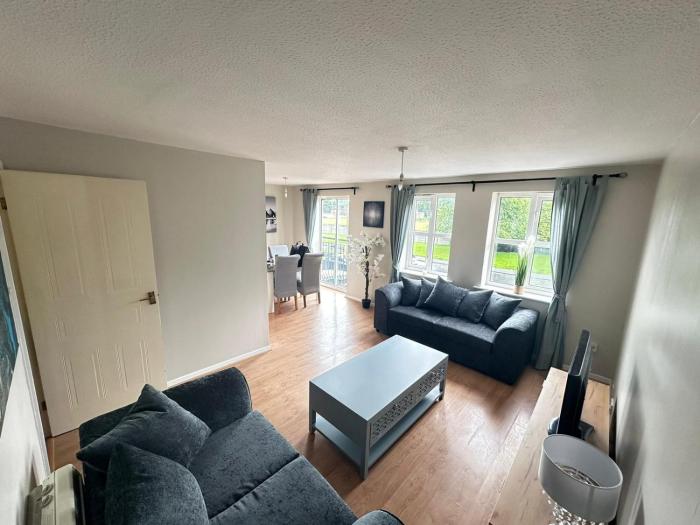 Lovely 2 Dbl bed apartment near Heaton Park and North Manchester Hospital with parking