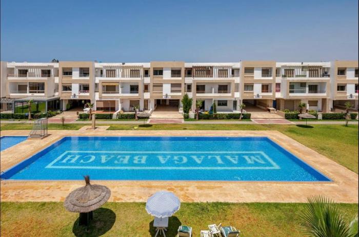 Appartement Élégant avec une belle Vue sur Piscine