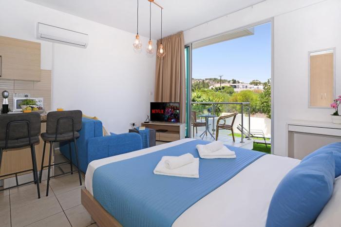 MERYL - Coralli Beachfront Apartment