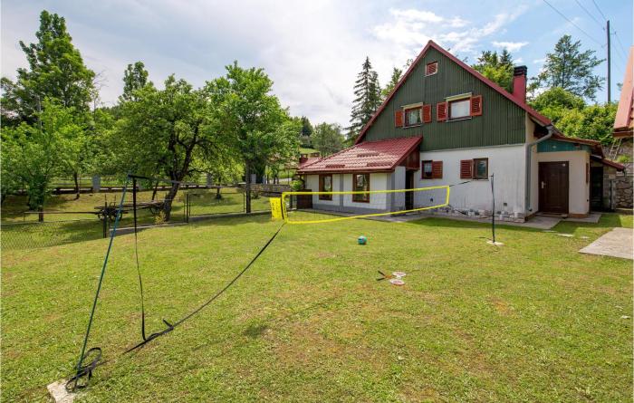 Awesome Home In Stari Laz With Kitchen