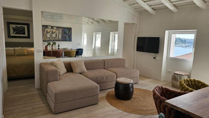 WHITE Sea View - Two Bedroom Apartment