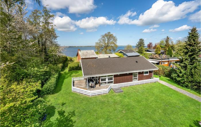 Three-Bedroom Holiday Home In Middelfart