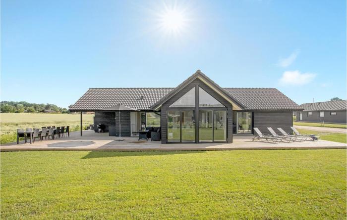 4 Bedroom Nice Home In Odder