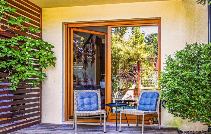 Awesome Apartment In Rewal With Kitchen