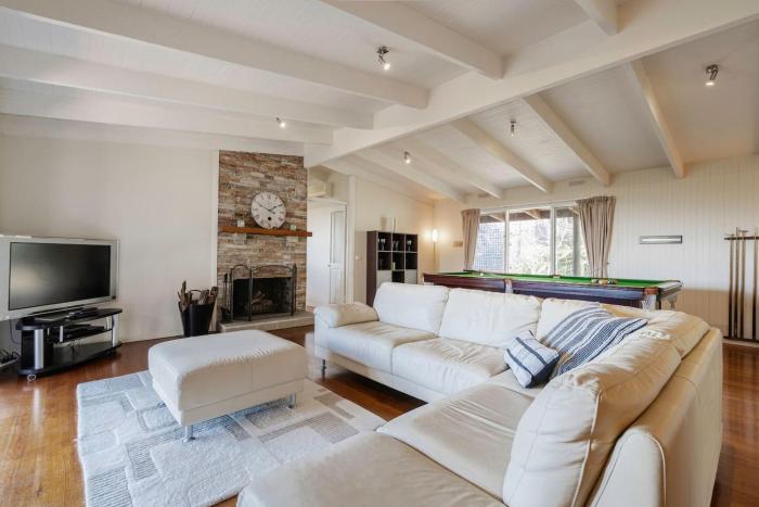 Port Philip Panorama - Bayview Retreat and Pool Bliss