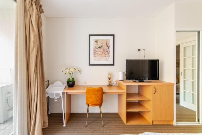 Chic City Retreat on Victoria Ave