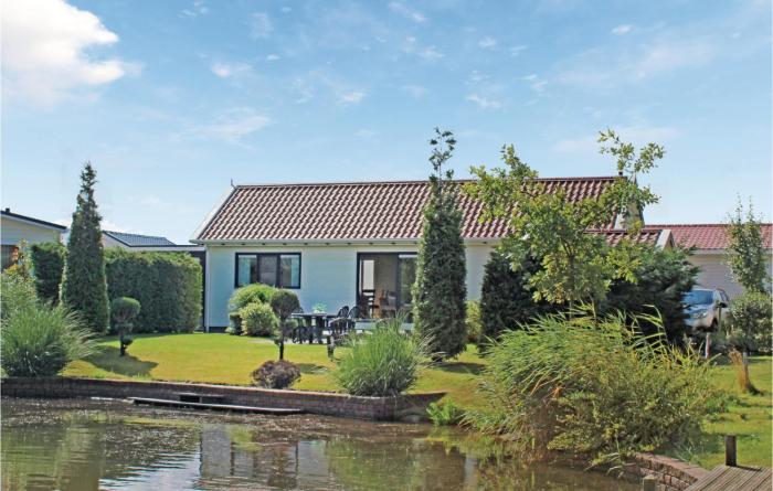 Awesome Home In Sint-Annaland With Wifi