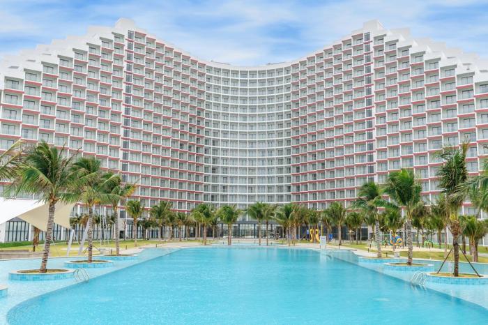 Bai Dai Resort near Cam Ranh Airport