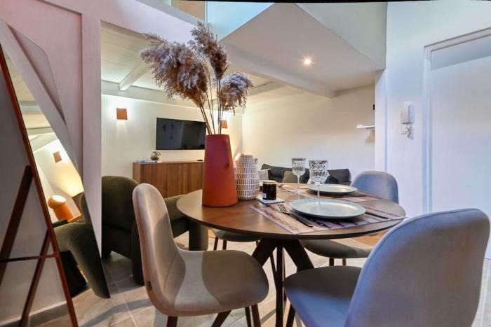 duplex élégant, dynamique à 100 mètres du vieux port