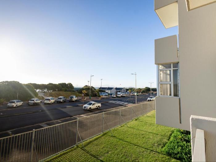 St Tropez Beachfront 306