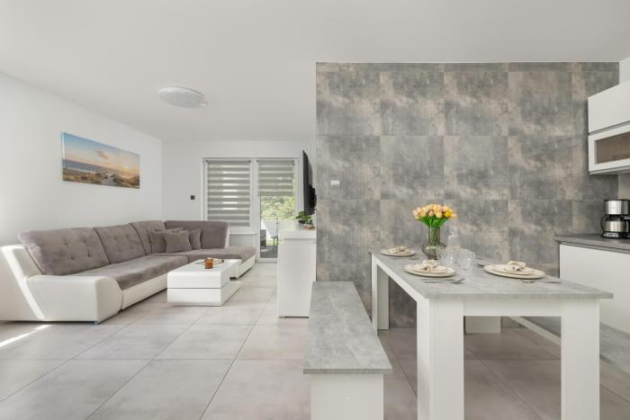 Family Apartments Herberta with Terrace and Parking by Rent like home