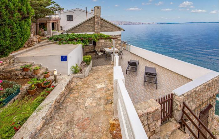 Holiday Home Starigrad Kod Senja, Obala Cr