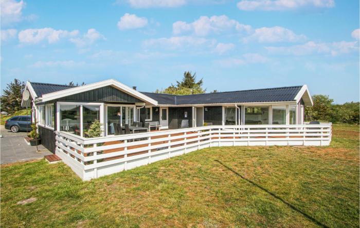 Pet Friendly Home In Hvide Sande