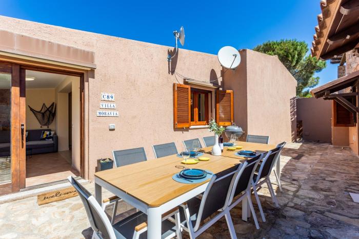 Villa Moravia with sea view