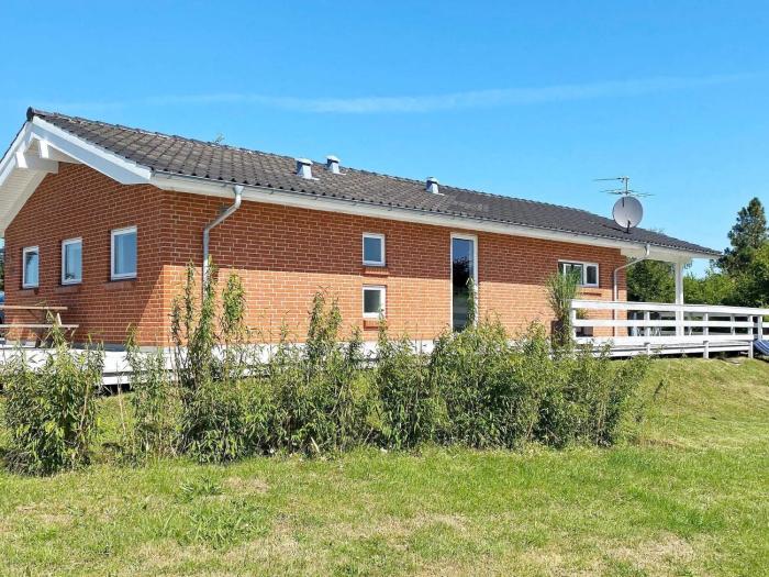 10 person holiday home in Juelsminde-By Traum