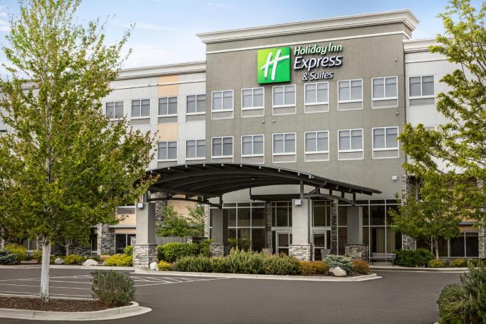 Holiday Inn Express & Suites Colorado Springs Central by IHG