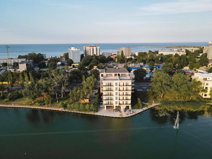 Solid Magic Apart Hotel