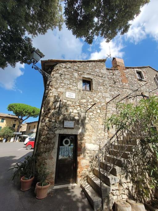 Private 2 bedrooms home in Saturnia centre