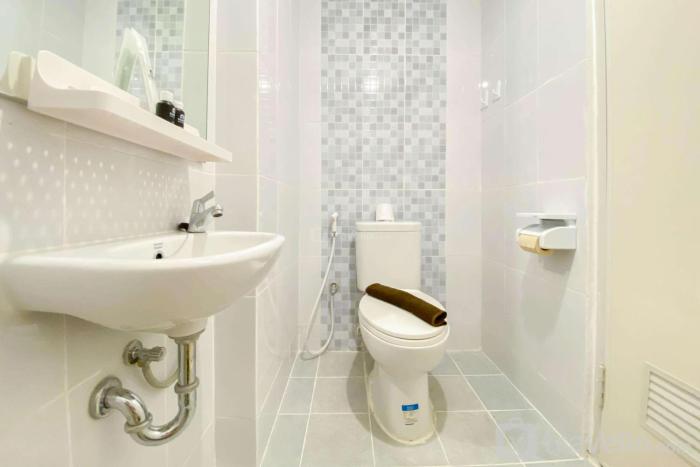 Simple and Cozy Stay Studio Tokyo Riverside PIK 2 Apartment By Travelio