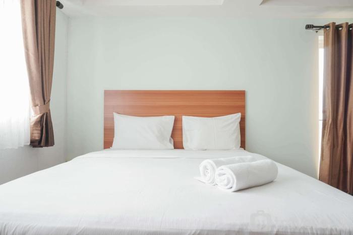 Best Homey Elegant Studio Room at Amethyst Apartment By Travelio