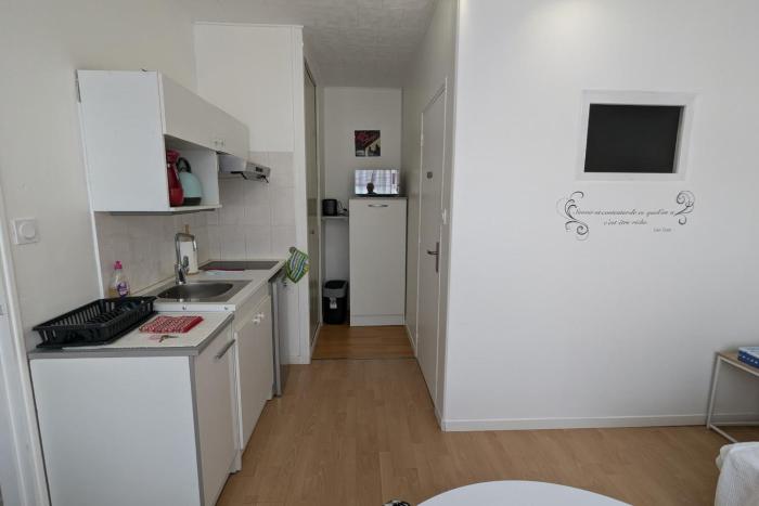 Cozy 24 m studio near the sea