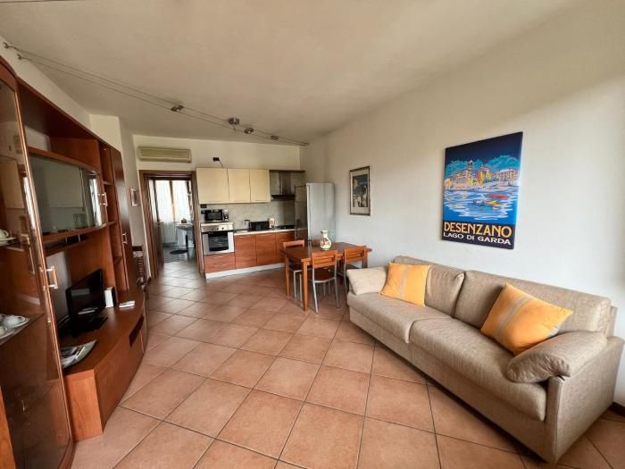 Beautiful Desenzano Apartment