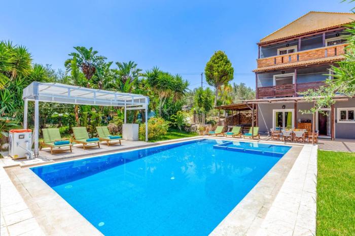 Villa Liostasi by Villa Plus