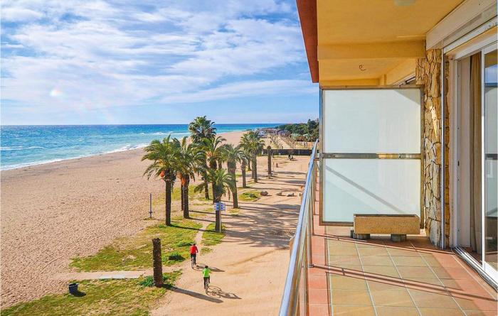 Awesome Apartment In Santa Susanna