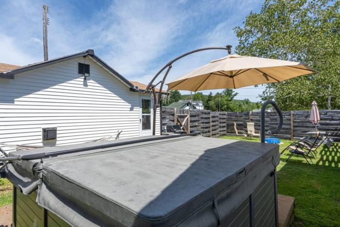 Mount Washington by Day Hot tub by night #2