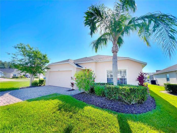 618 - Fabulous Light Bright 4 Bed Pool Home