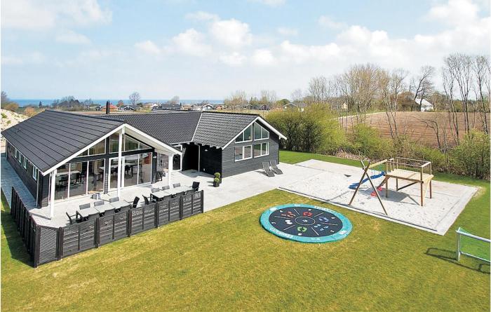 7 Bedroom Lovely Home In Nordborg