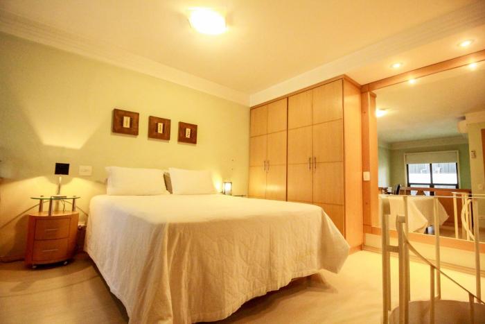 Apartamento Duplex Place Vendome! Moema, 58m2, Amplo, Conforto, Luxo! Servicos, Estacionamento, Internet, Metro!