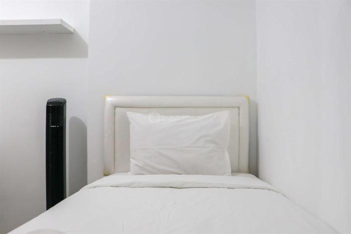 Minimalist and Cozy 2BR at Gateway Pasteur Apartment By Travelio