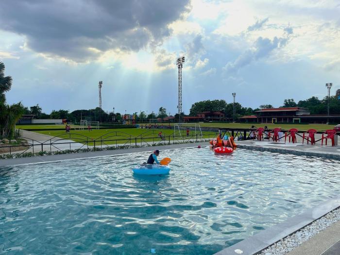 Yaowarate Sport Club and Resort ไร่เยาวเรศ