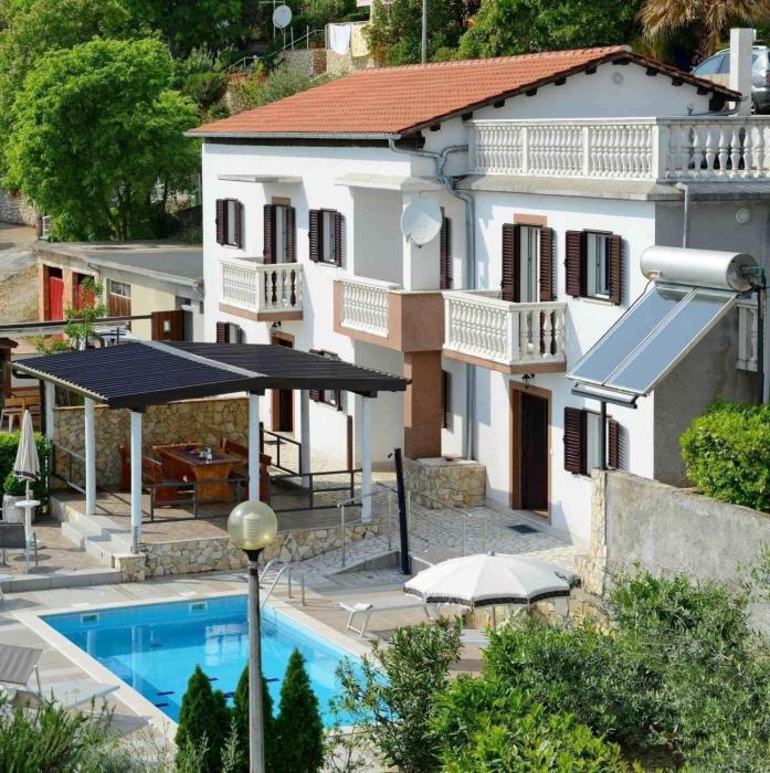 Ferienhaus Villa Ivisa mit eigenem Pool