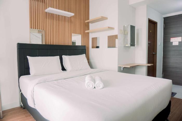 Simply Look Studio at Amazana Serpong Apartment By Travelio