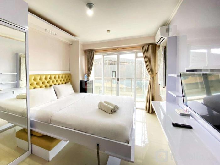 Good Choice Studio Room at Gateway Pasteur Apartment By Travelio