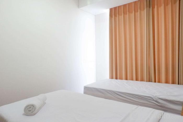 3BR Luxurious and Elegant Apartment at Grand Sungkono Lagoon By Travelio