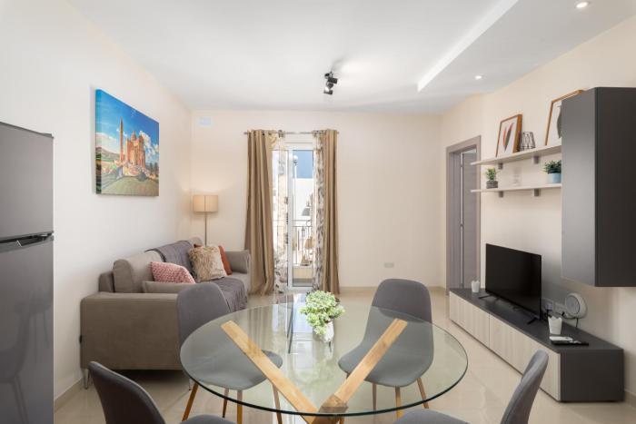 Edka Suites - Modern Sunlit 2BD Apartments with Balconies - Close to Sliema Promenade, St Julians & St Georges Bay