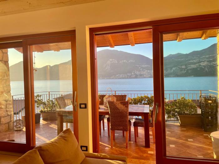 Live la Dolce Vita! Your Lake Garda deluxe getaway