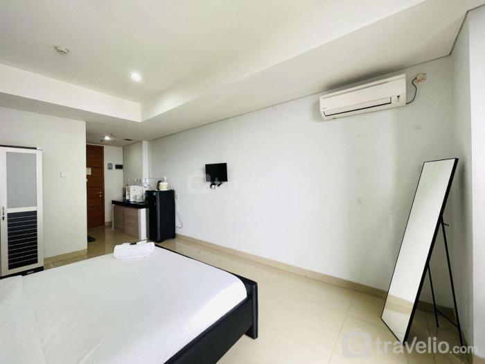 Cozy Studio Room at Dago Suites By Travelio