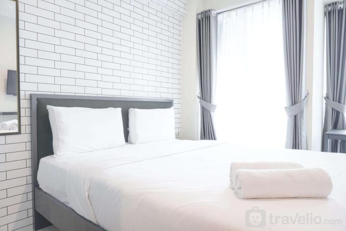 Cozy Studio at Tifolia Apartment By Travelio