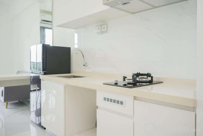Fully Furnished with Modern Design 2BR at Sky House BSD Apartment By Travelio