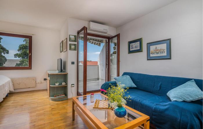 Amazing Apartment In Krk With Kitchen