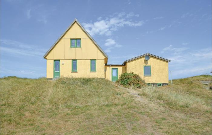Four-Bedroom Holiday Home In Frostrup