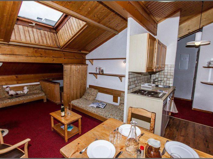 Appartement cosy 4 pers. Val-dIsère, balcon sud - FR-1-518-7