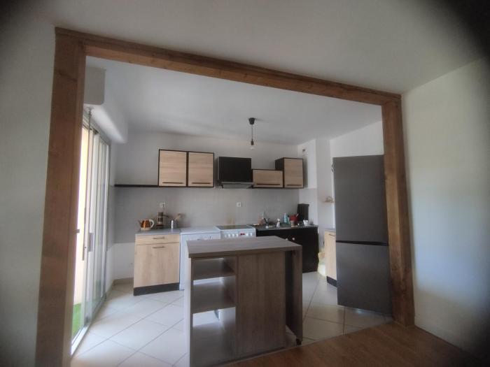 Charmant appartement lumineux parking gratuit