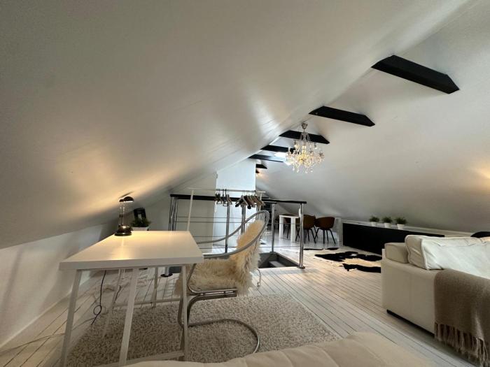 Penthouse for Workers & Familys Near SKF