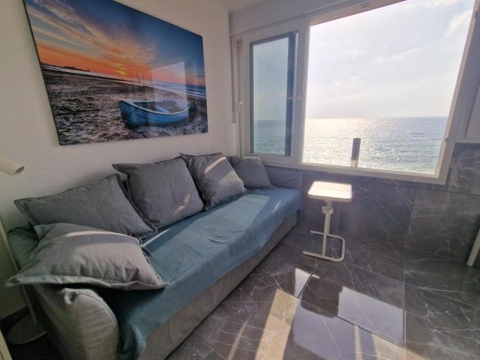 Fantastic apartment with panoramic sea view